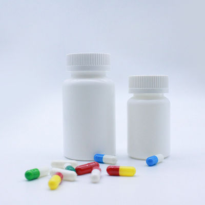 Les petites bouteilles en plastique de médecine du PE 100ml disent au loin l'estampillage du bout des lèvres chaud